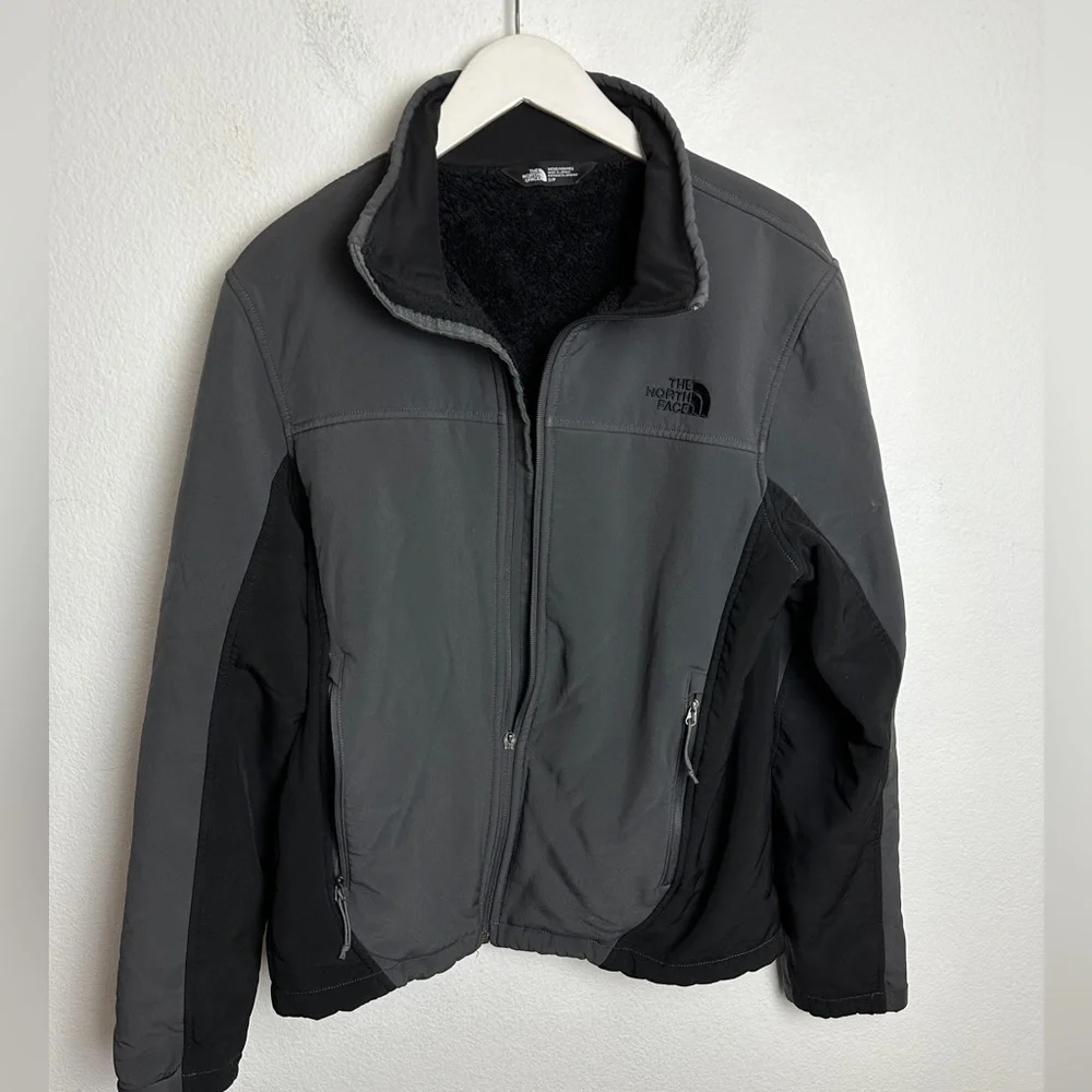 The North Face Men's Apex Chrome Thermal Jacket Asphalt Grey w/ Black Size Small